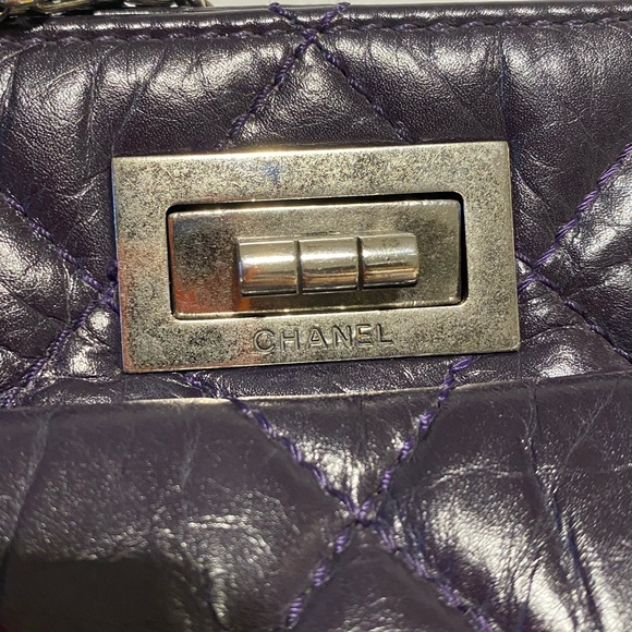 CHANEL 2.55 Reissue Aged Calfskin Black Tote Bag - Picture 8 of 12